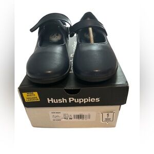 Brand new in box navy blue girls Mary Jane Hush Puppies size 2w